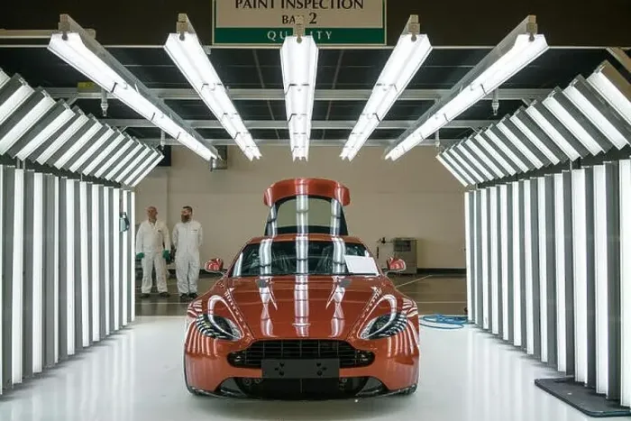 Framed Print : Gaydon, UK - 08 / 10 / 2016. A completed car sits in a paint inspection bay