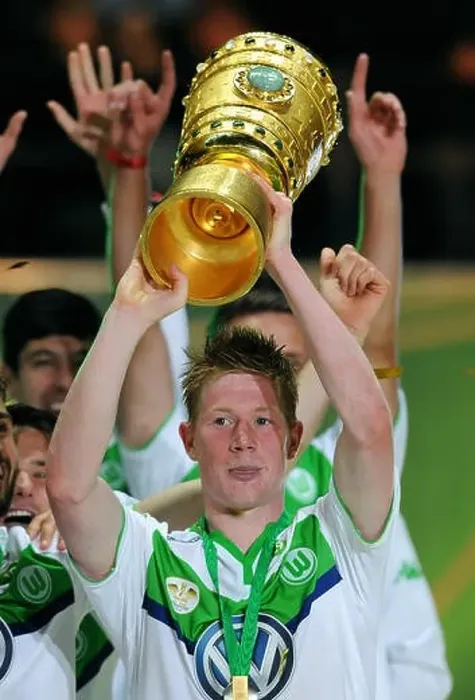 Framed Print : German Cup Final at Olympic-Stadium Berlin, Bor. Dortmund vs VfL Wolfsburg, Kevin de Bruyne with the cup Framed Print : German Cup Final at Olympic-Stadium Berlin, Bor. Dortmund vs VfL Wolfsburg, Kevin de Bruyne with the cup