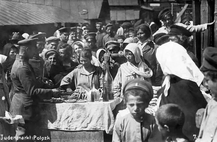 Framed Print : German soldiers visit Jewish market in Belarus at Polotsk (Polatsk) in region of Vitebsk Framed Print : German soldiers visit Jewish market in Belarus at Polotsk (Polatsk) in region of Vitebsk