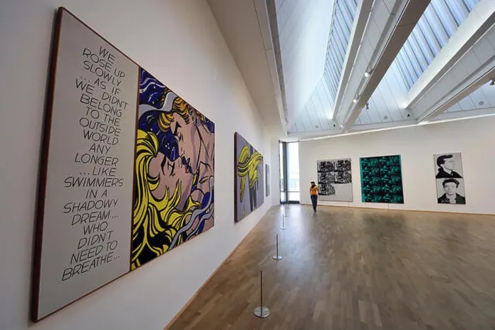 Framed Print : Germany, Hesse, Frankfurt am Main, Museum of modern art (Museum fur Moderne Kunst, MMK), Roy Lichtenstein work Framed Print : Germany, Hesse, Frankfurt am Main, Museum of modern art (Museum fur Moderne Kunst, MMK), Roy Lichtenstein work