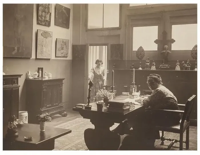 Framed Print : Gertrude Stein and Alice B. Toklas in their rue de Fleurus Drawing Room. Museum: © Man Ray Trust Framed Print : Gertrude Stein and Alice B. Toklas in their rue de Fleurus Drawing Room. Museum: © Man Ray Trust