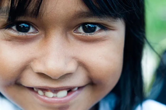 Framed Print : girls in Kampung Bugis, tanjung Pinang, Bintan, Indonesia Framed Print : girls in Kampung Bugis, tanjung Pinang, Bintan, Indonesia