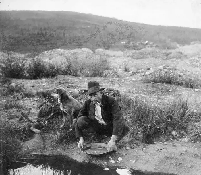 Framed Print : Gold panning, 1916 Framed Print : Gold panning, 1916