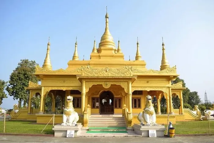 Framed Print : Golden Pagoda, Namsai, Arunachal Pradesh, India Framed Print : Golden Pagoda, Namsai, Arunachal Pradesh, India