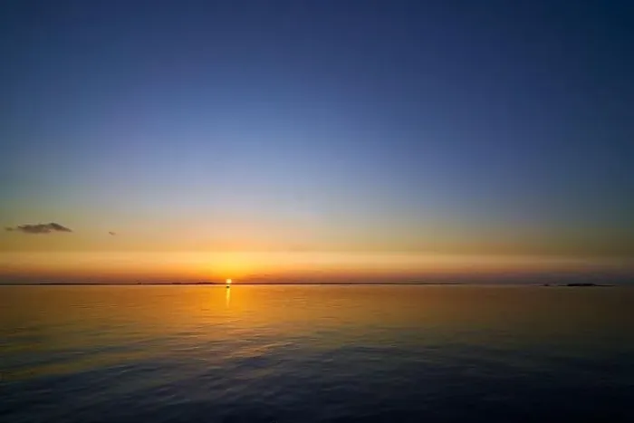 Framed Print : Gorgeous sunset over the ocean in Maldives Framed Print : Gorgeous sunset over the ocean in Maldives