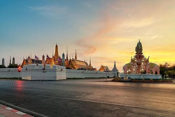 Grand palace and Wat phra keaw at sunset in Bangkok, Thailand