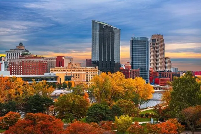 Framed Print : Grand Rapids, Michigan, USA downtown skyline in autumn season Framed Print : Grand Rapids, Michigan, USA downtown skyline in autumn season