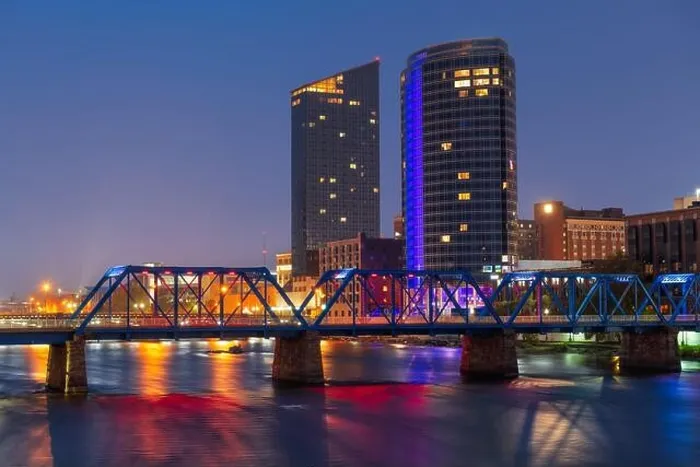 Framed Print : Grand Rapids, Michigan, USA downtown skyline on the Grand River at dusk Framed Print : Grand Rapids, Michigan, USA downtown skyline on the Grand River at dusk