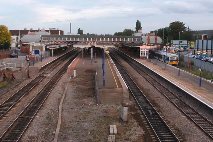 Framed Print : The Great Western Railway. Slough station looking to Paddington showing [ left ] Slow lines