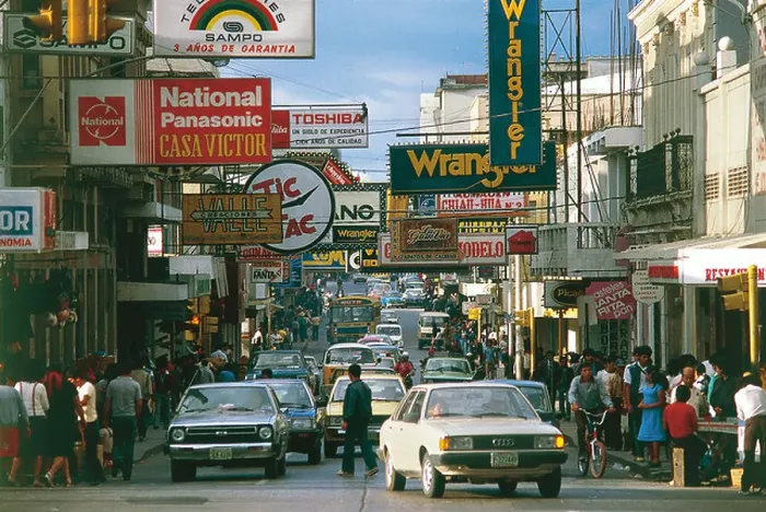 Framed Print : Guatemala - Citta del Guatemala. Traffic on 6th Avenue Framed Print : Guatemala - Citta del Guatemala. Traffic on 6th Avenue