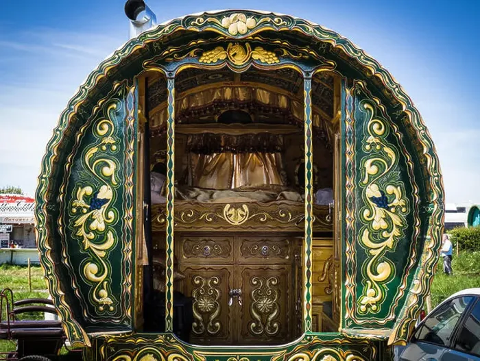 Framed Print : A Gypsy Caravan at the Appleby Horse Fair in Cumbria Framed Print : A Gypsy Caravan at the Appleby Horse Fair in Cumbria