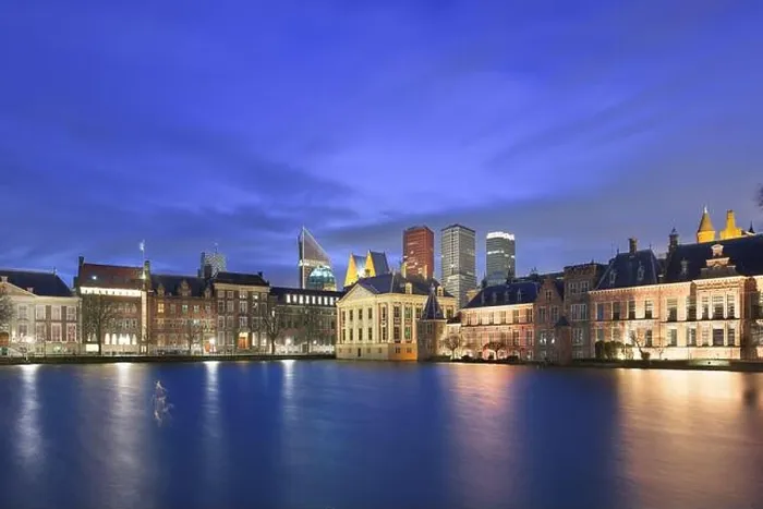 Framed Print : The Hague, Netherlands cityscape at twilight on Lake Hofvijver Framed Print : The Hague, Netherlands cityscape at twilight on Lake Hofvijver