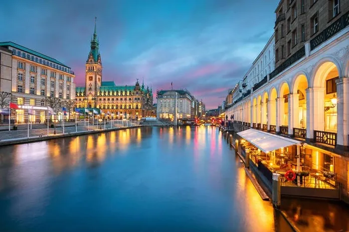 Framed Print : Hamburg, Germany. Cityscape image of Hamburg downtown with City Hall during sunset