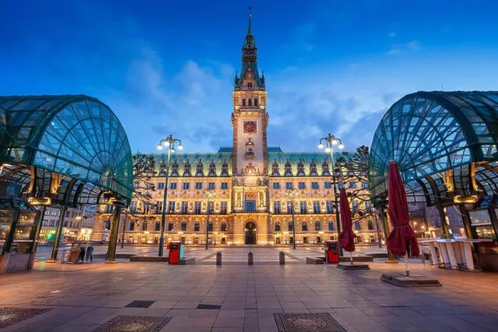 Framed Print : Hamburg, Germany. Cityscape image of Hamburg downtown with City Hall during twilight blue hour