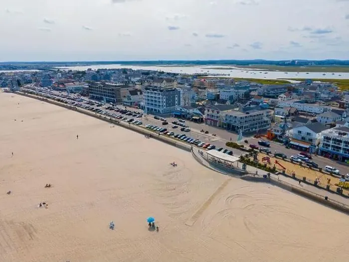 Framed Print : Hampton Beach aerial view including historic waterfront buildings on Ocean Boulevard and Hampton Beach State Park Framed Print : Hampton Beach aerial view including historic waterfront buildings on Ocean Boulevard and Hampton Beach State Park