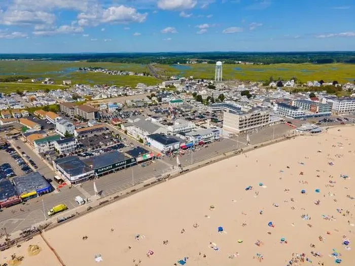 Framed Print : Hampton Beach aerial view including historic waterfront buildings on Ocean Boulevard and Hampton Beach State Park Framed Print : Hampton Beach aerial view including historic waterfront buildings on Ocean Boulevard and Hampton Beach State Park