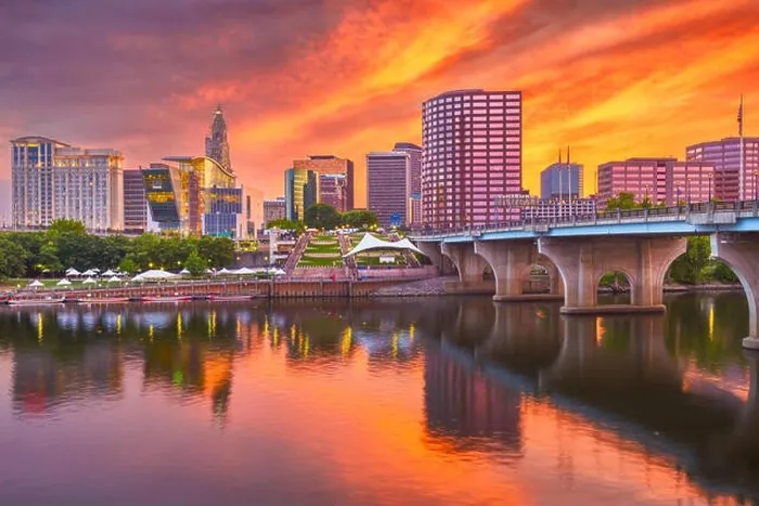 Framed Print : Hartford, Connecticut, USA downtown skyline on the river at dusk Framed Print : Hartford, Connecticut, USA downtown skyline on the river at dusk