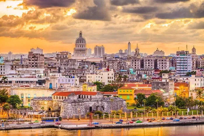Framed Print : Havana, Cuba downtown skyline Framed Print : Havana, Cuba downtown skyline