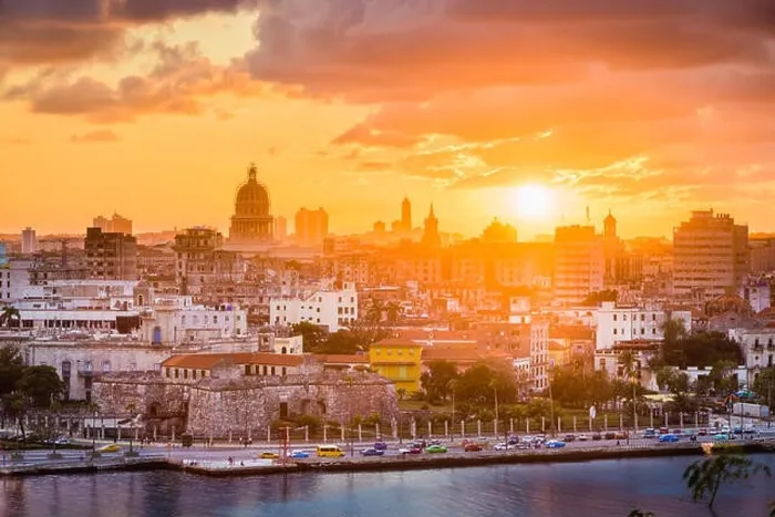 Framed Print : Havana, Cuba downtown skyline Framed Print : Havana, Cuba downtown skyline