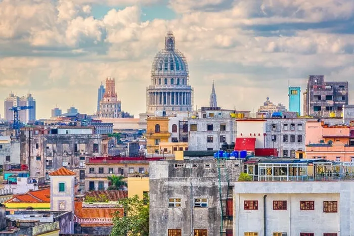 Framed Print : Havana, Cuba downtown skyline Framed Print : Havana, Cuba downtown skyline