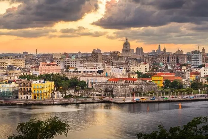 Framed Print : Havana, Cuba downtown skyline at dusk Framed Print : Havana, Cuba downtown skyline at dusk