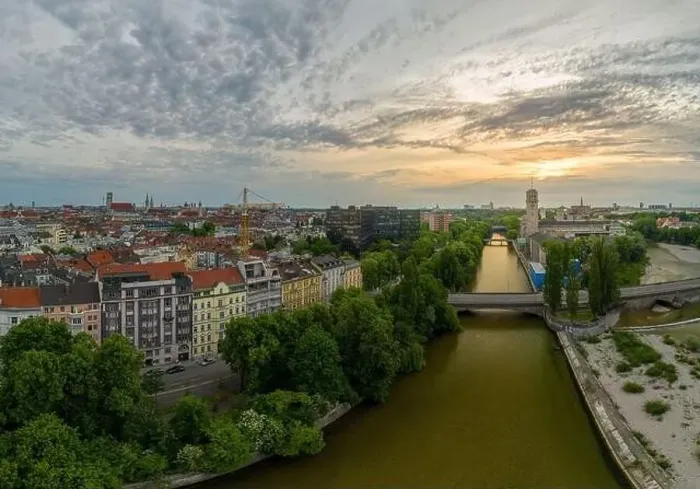 Framed Print : Helicopter top view to Munich Center with Isar Spot Framed Print : Helicopter top view to Munich Center with Isar Spot