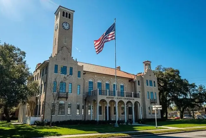 Framed Print : Hendry County Courthouse, East Hickpochee Avenue, LaBelle, Florida Framed Print : Hendry County Courthouse, East Hickpochee Avenue, LaBelle, Florida