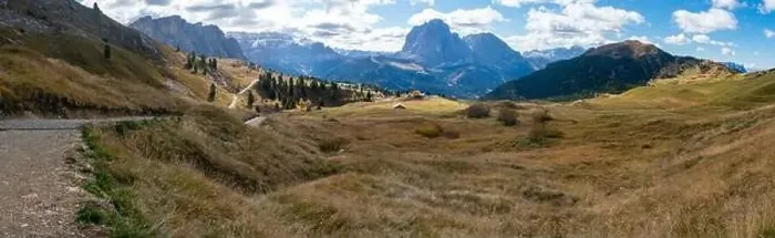 Framed Print : Hiking Dolomites in European Alps. Shot in summer with green grass and no snow. Gardena Pass, Italy Framed Print : Hiking Dolomites in European Alps. Shot in summer with green grass and no snow. Gardena Pass, Italy