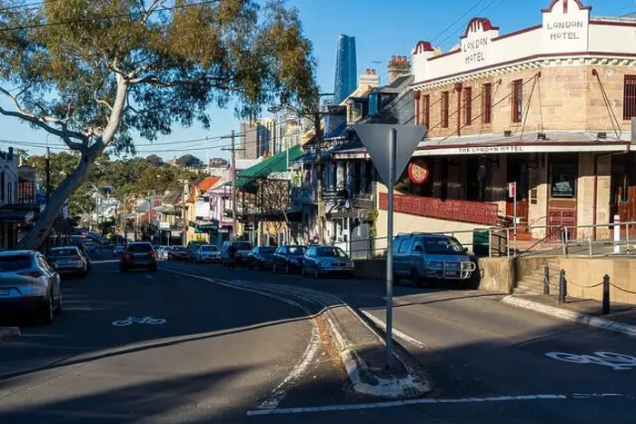 Framed Print : Historic London Hotel, Balmain, Sydney, closed for lockdown during pandemic Framed Print : Historic London Hotel, Balmain, Sydney, closed for lockdown during pandemic