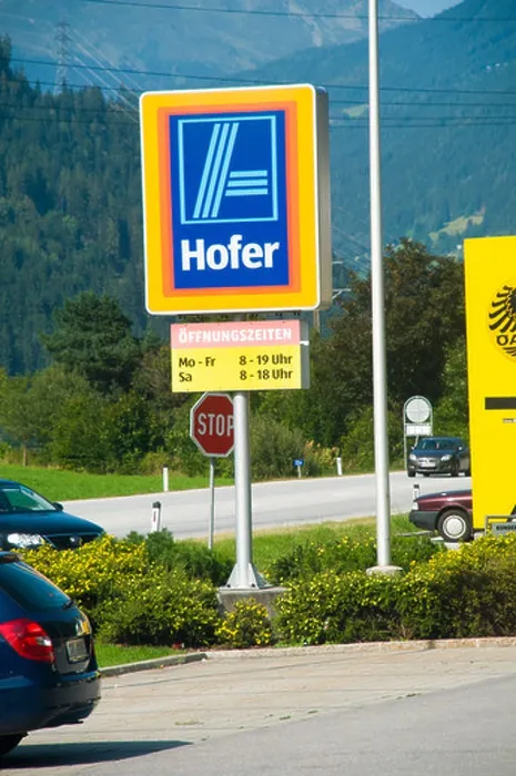 Framed Print : Hofer (Aldi) discount supermarket Photographed in Austria Framed Print : Hofer (Aldi) discount supermarket Photographed in Austria