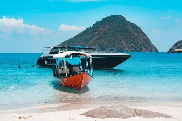 Framed Print : Holiday in an Island Coast with Snorkeling Boat Cruise in Perhentian Islands, Malaysia, Thailand
