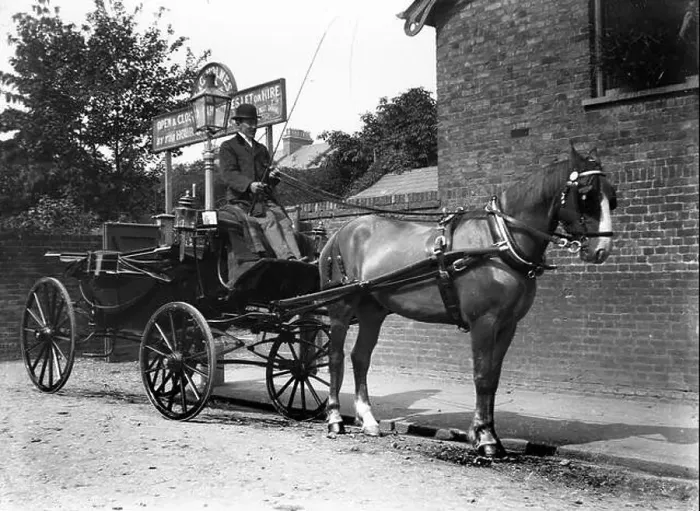 Framed Print : Horse and carriage for hire in Surrey, England, 1905 Framed Print : Horse and carriage for hire in Surrey, England, 1905