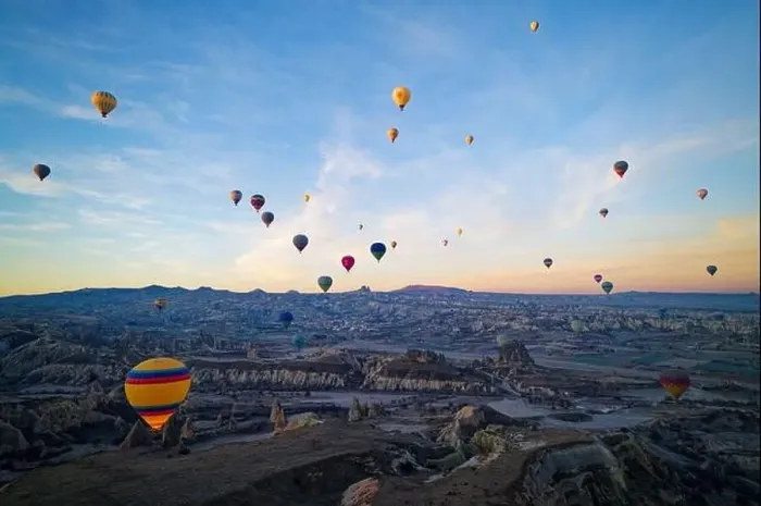 Framed Print : Hot air balloon flight in Goreme in Turkey during sunrise Framed Print : Hot air balloon flight in Goreme in Turkey during sunrise