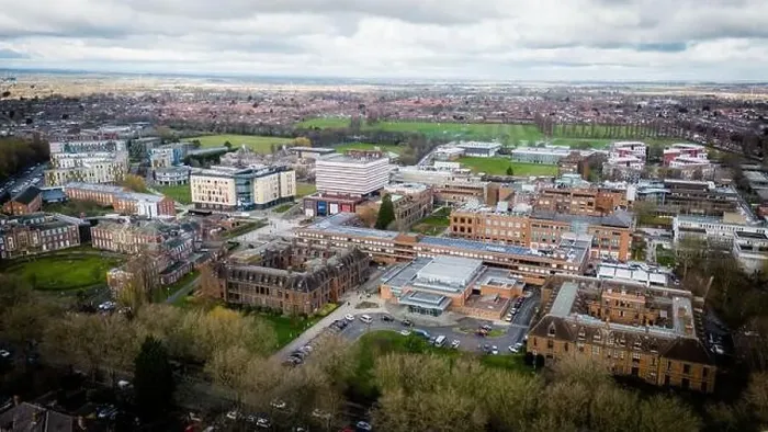 Framed Print : Hull University campus ariel drone view with buildings and city landscape Framed Print : Hull University campus ariel drone view with buildings and city landscape