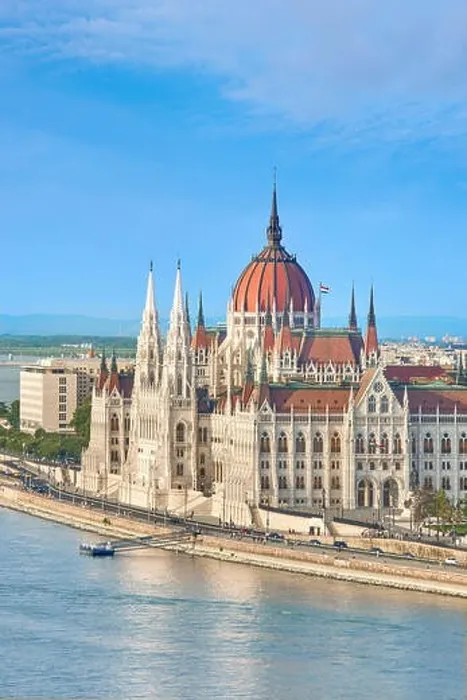 Framed Print : Hungarian Parliament building, Budapest, Hungary Framed Print : Hungarian Parliament building, Budapest, Hungary