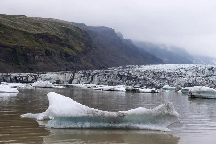 Framed Print : Icebergs in Fjallsarlon glacial lagoon Framed Print : Icebergs in Fjallsarlon glacial lagoon