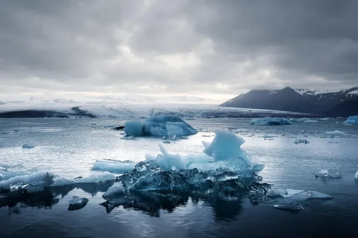 Framed Print : Icebergs in Jokulsarlon glacial lagoon Framed Print : Icebergs in Jokulsarlon glacial lagoon