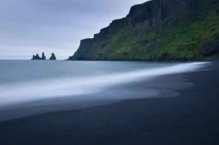 Framed Print : Iceland, Vik, Cliffs and sea waves on beach Framed Print : Iceland, Vik, Cliffs and sea waves on beach