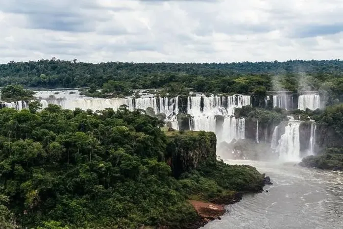 Framed Print : Iguazu falls Framed Print : Iguazu falls