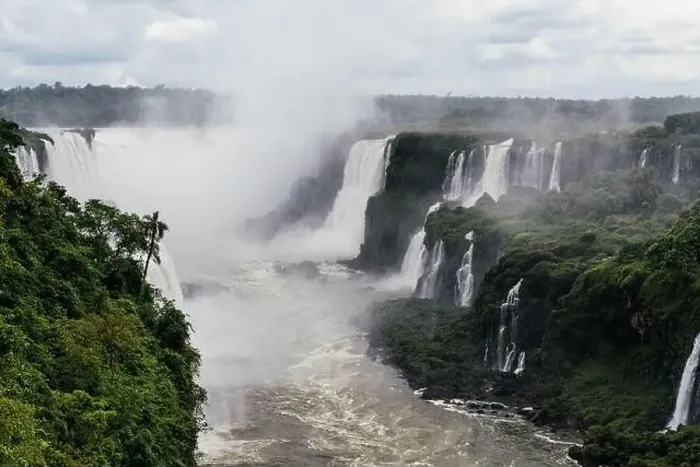 Framed Print : Iguazu falls Framed Print : Iguazu falls