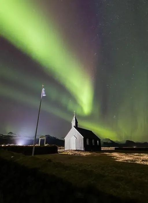 Framed Print : I'm returning to my beloved Iceland, its landscapes and northern lights! Framed Print : I'm returning to my beloved Iceland, its landscapes and northern lights!