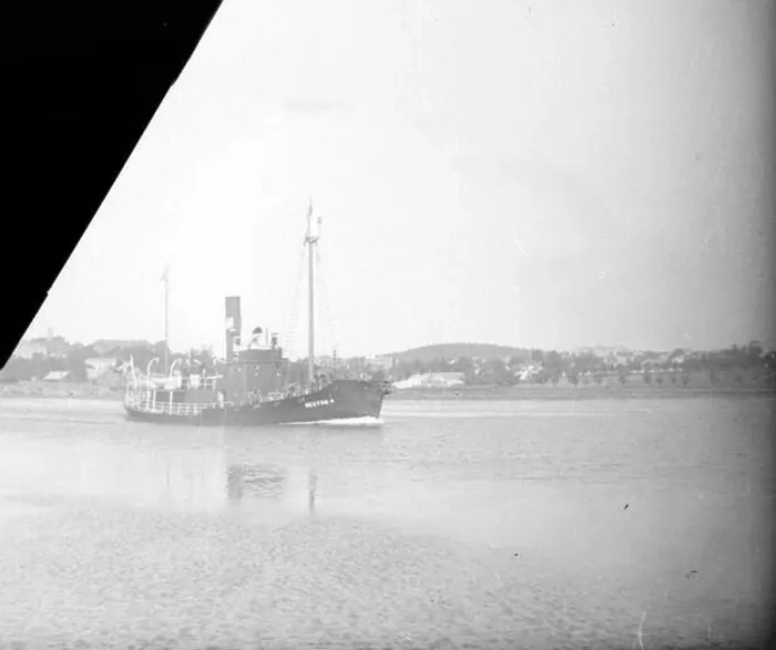 Framed Print : This image features the Hektor 4 whale catcher Framed Print : This image features the Hektor 4 whale catcher