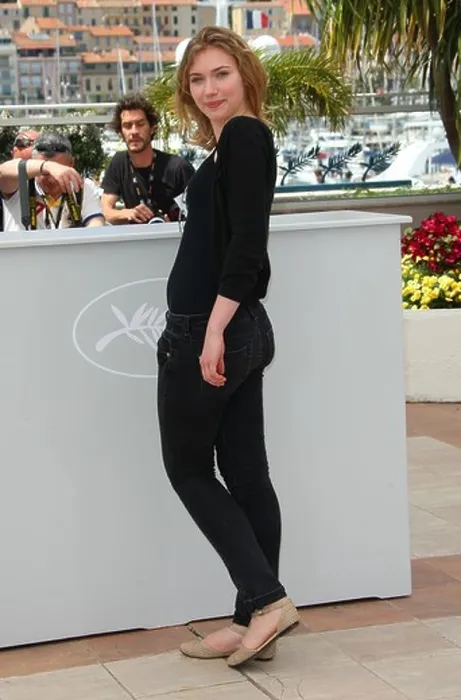 Framed Print : IMOGEN POOTS CHATROOM PHOTOCALL CANNES FILM FESTIVAL 2010 PALAIS DES FESTIVAL CANNES FRANCE 14 May 2010 Framed Print : IMOGEN POOTS CHATROOM PHOTOCALL CANNES FILM FESTIVAL 2010 PALAIS DES FESTIVAL CANNES FRANCE 14 May 2010