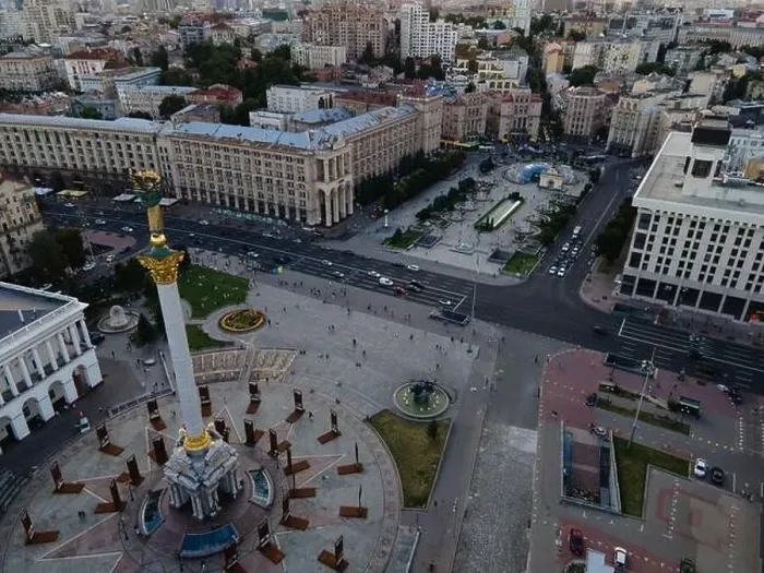 Framed Print : Independence Square in Kyiv, Ukraine. Maidan. Aerial view Framed Print : Independence Square in Kyiv, Ukraine. Maidan. Aerial view