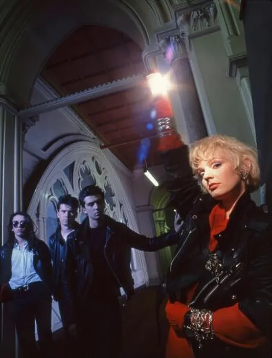 Framed Print : Indie rock band The Primitives photographed at the St Pancras Hotel, London in 1988 Framed Print : Indie rock band The Primitives photographed at the St Pancras Hotel, London in 1988
