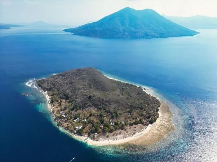 Framed Print : Indonesia Alor - Drone view Nuhakepa Island coast line Framed Print : Indonesia Alor - Drone view Nuhakepa Island coast line