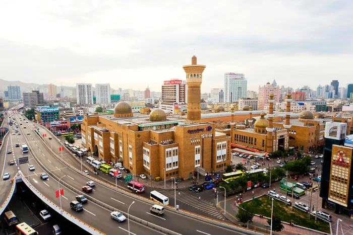 Framed Print : International Grand Bazaar in Urumqi, Xinjiang Uyghur Autonomous Region, China Framed Print : International Grand Bazaar in Urumqi, Xinjiang Uyghur Autonomous Region, China