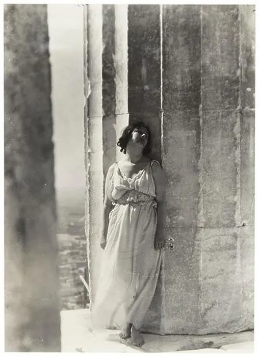 Framed Print : Isadora Duncan at the Parthenon. Museum: PRIVATE COLLECTION. Author: Edward Steichen Framed Print : Isadora Duncan at the Parthenon. Museum: PRIVATE COLLECTION. Author: Edward Steichen