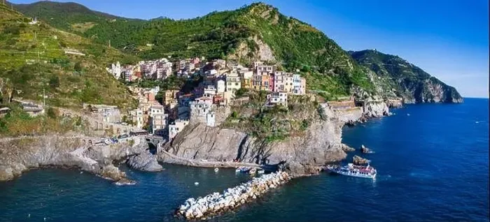 Framed Print : Italy, Cinque terre famous national park of traditional fishing villages Framed Print : Italy, Cinque terre famous national park of traditional fishing villages
