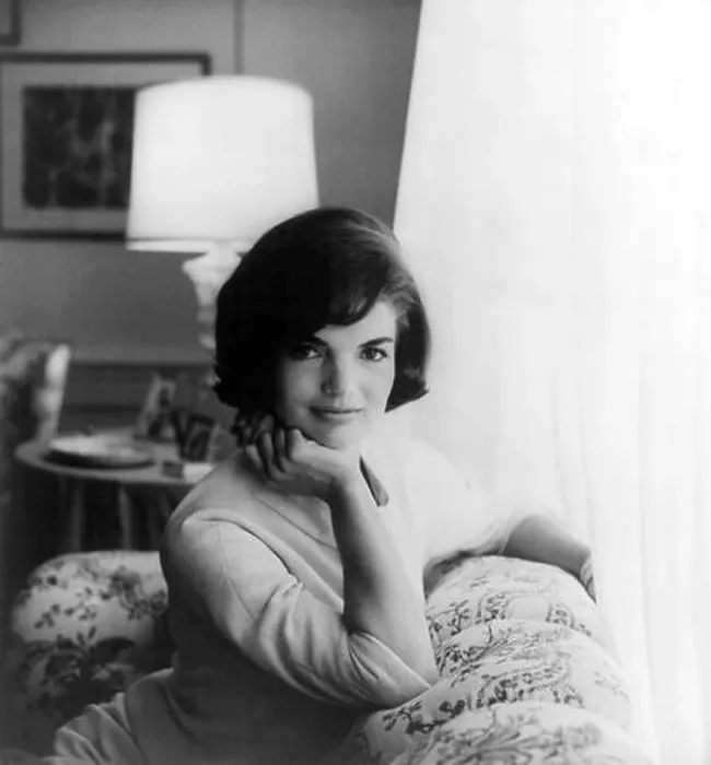 Framed Print : Jackie Kennedy. First official White House photograph of Jacqueline Kennedy, wife of John F Kennedy, the 35th President of the USA, 1961 Framed Print : Jackie Kennedy. First official White House photograph of Jacqueline Kennedy, wife of John F Kennedy, the 35th President of the USA, 1961